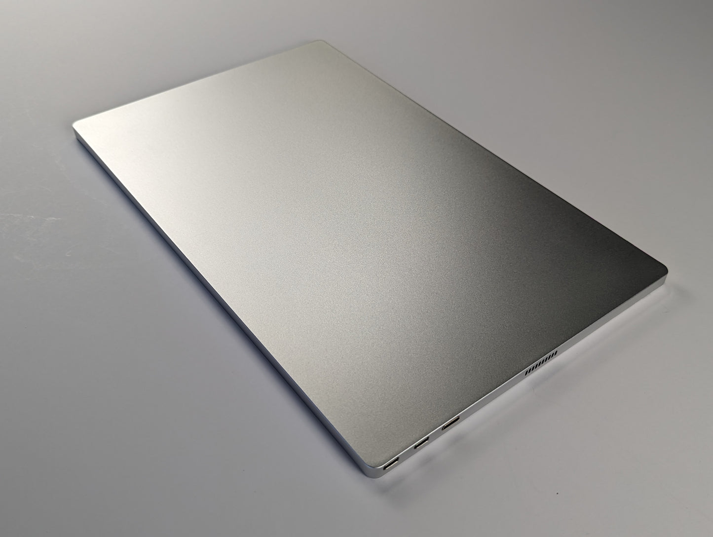 Ubo Limited Edition 4K Portable Display